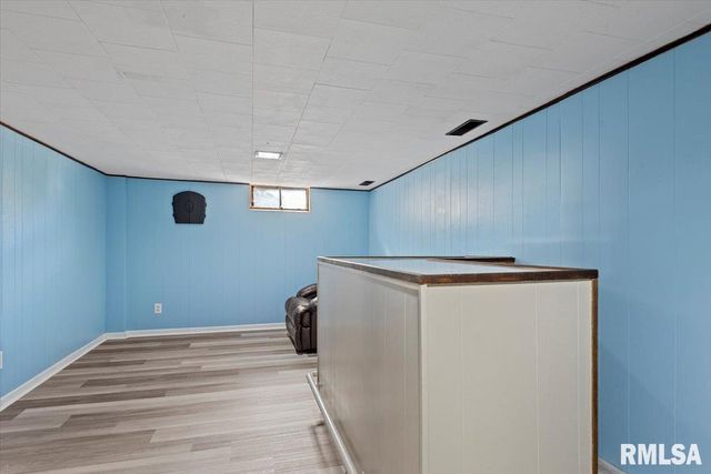 2945 S 3RD Street, Springfield, IL 62703