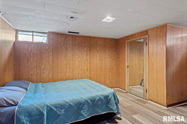 2945 S 3RD Street, Springfield, IL 62703