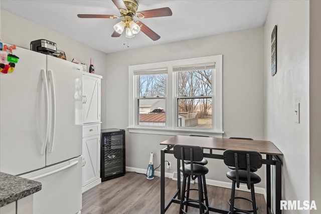 2945 S 3RD Street, Springfield, IL 62703