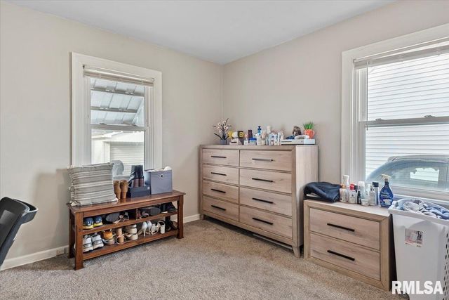 2945 S 3RD Street, Springfield, IL 62703