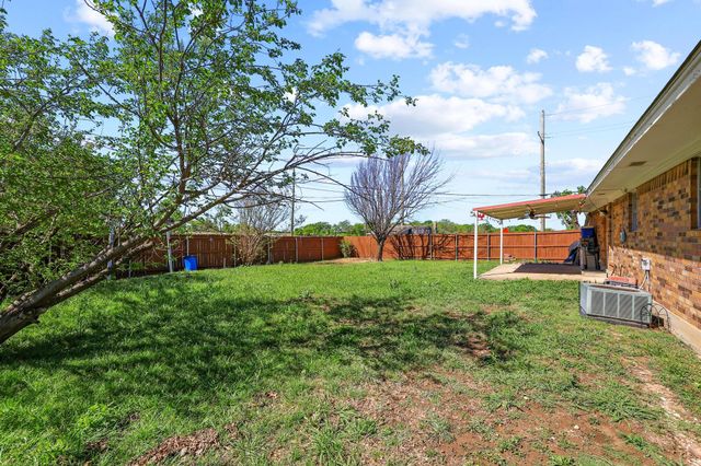 10 Carter Road, Van Alstyne, TX 75495