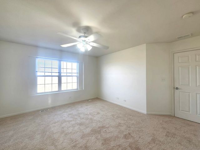 171 Willoughby Court E, Yorkville, IL 60560