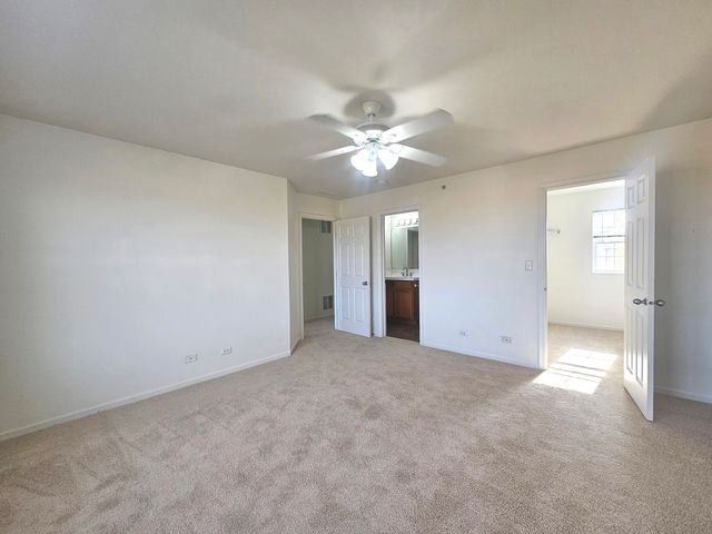 171 Willoughby Court E, Yorkville, IL 60560