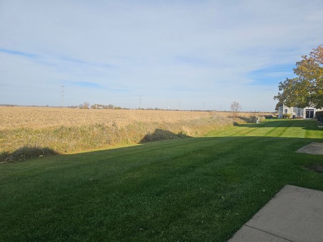 171 Willoughby Court E, Yorkville, IL 60560