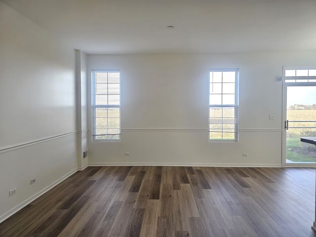 171 Willoughby Court E, Yorkville, IL 60560