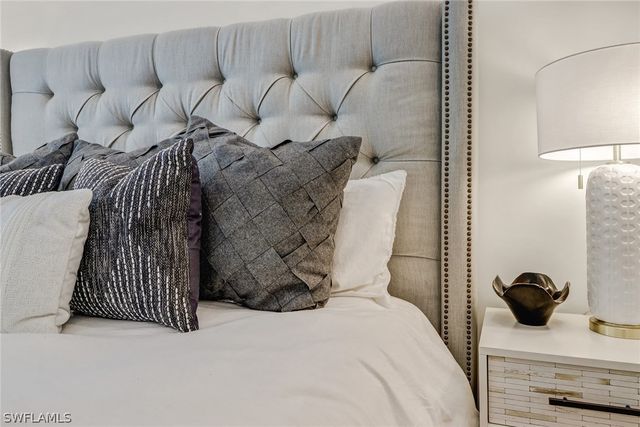 850 Central AVE 209, Naples, FL 34102