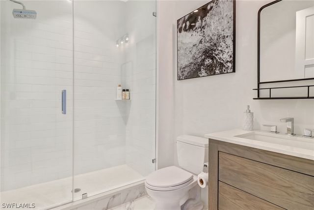 850 Central AVE 209, Naples, FL 34102