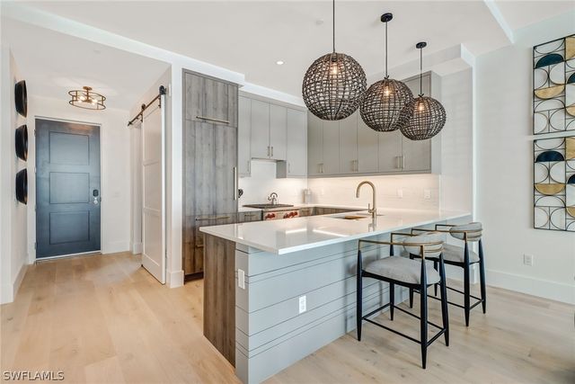 850 Central AVE 209, Naples, FL 34102