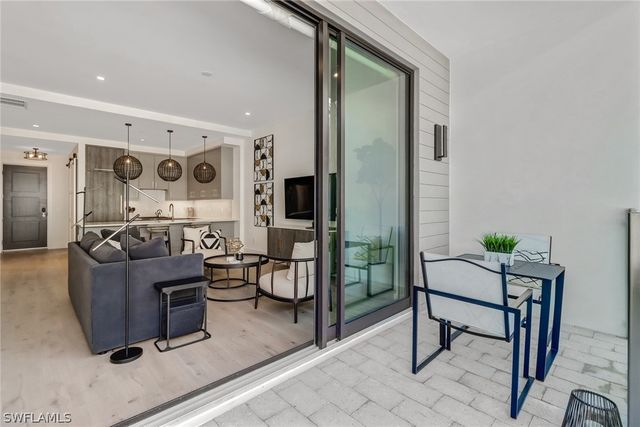 850 Central AVE 209, Naples, FL 34102