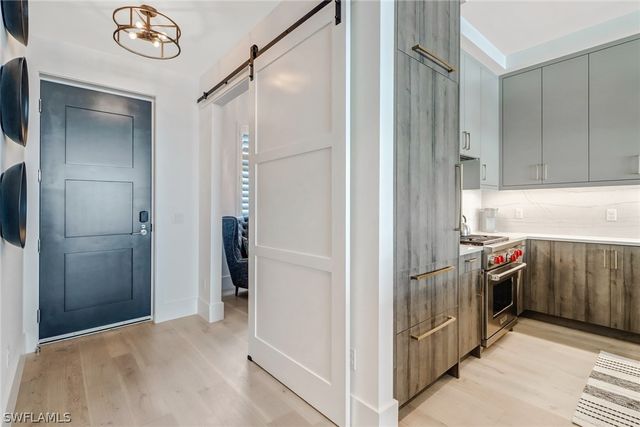 850 Central AVE 209, Naples, FL 34102