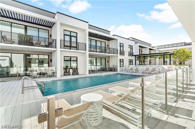 850 Central AVE 209, Naples, FL 34102