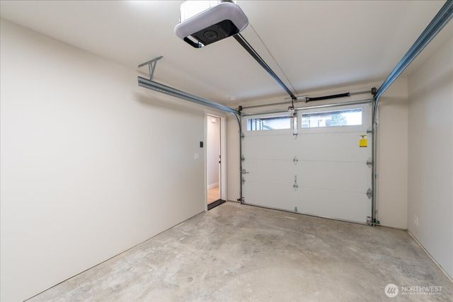 11740 Phinney Avenue N, Seattle, WA 98133