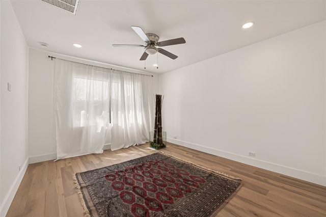 339 E Delz Drive, Houston, TX 77022