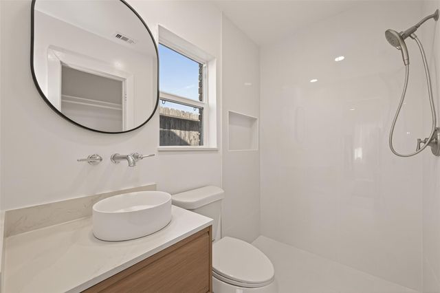 339 E Delz Drive, Houston, TX 77022