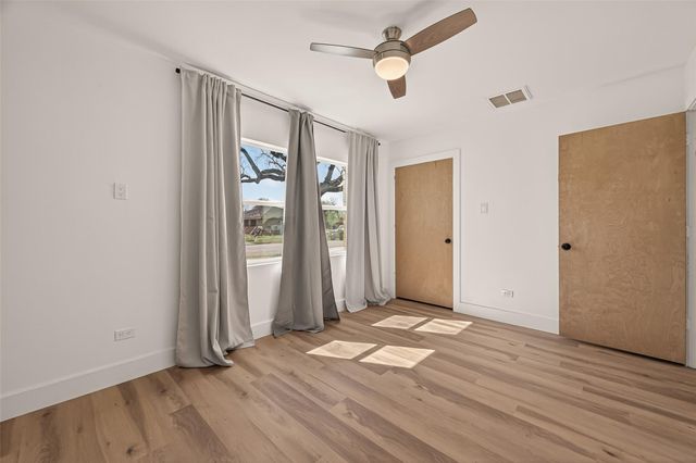 339 E Delz Drive, Houston, TX 77022