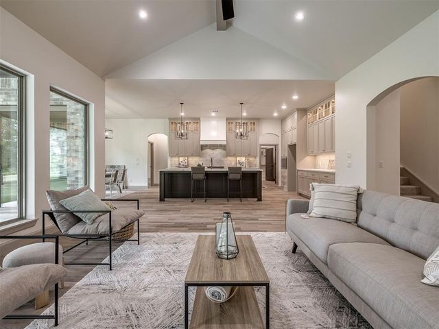 13025 Stagecoach Trail, Arcadia, OK 73007