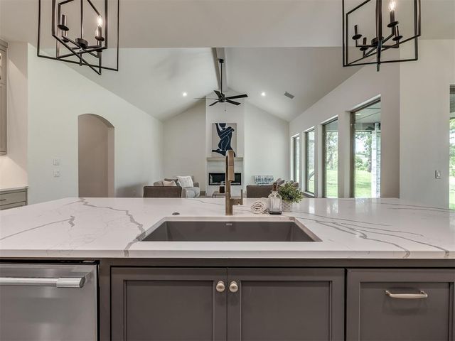 13025 Stagecoach Trail, Arcadia, OK 73007