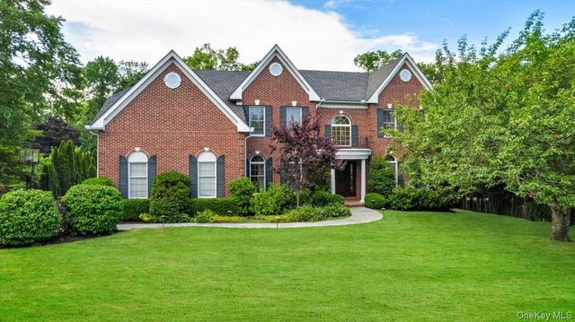 32 Rolling Ridge Road, White Plains, NY 10605