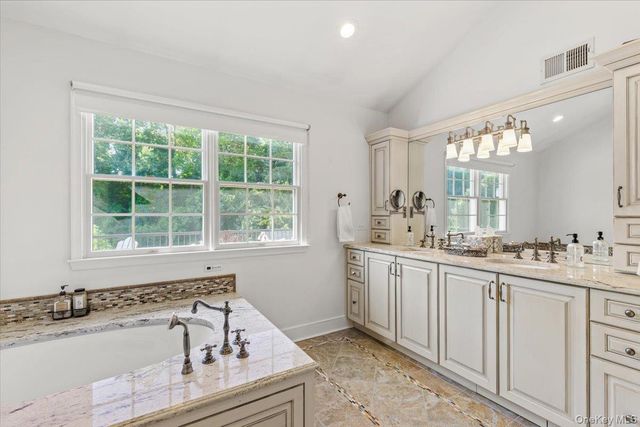 32 Rolling Ridge Road, White Plains, NY 10605