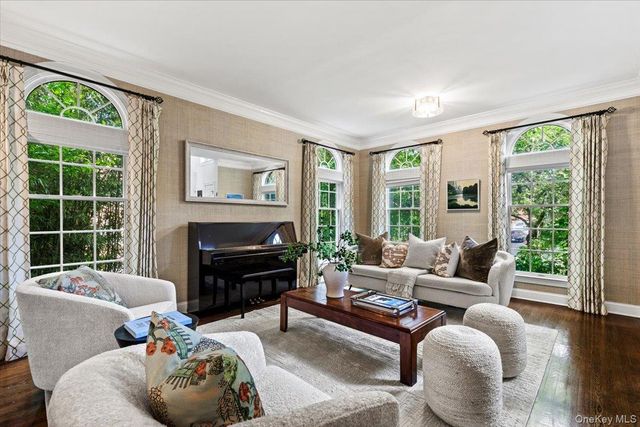 32 Rolling Ridge Road, White Plains, NY 10605