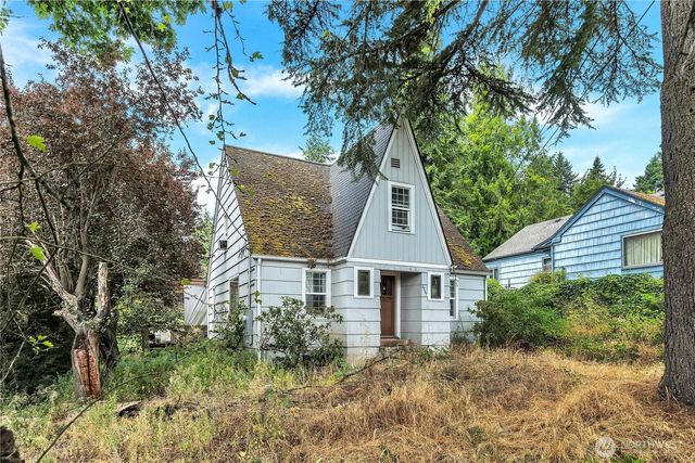 2307 W Castleman Street, Longview, WA 98632