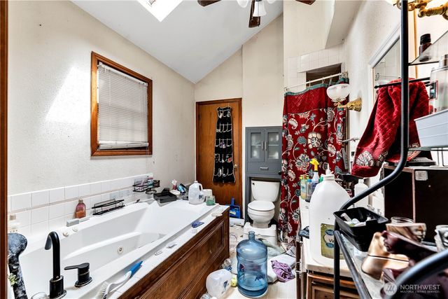 2307 W Castleman Street, Longview, WA 98632