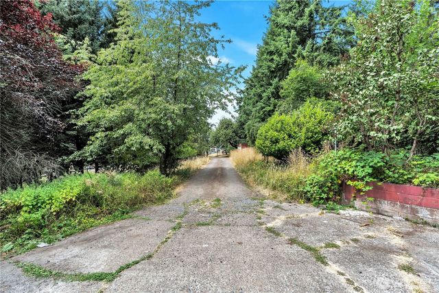 2307 W Castleman Street, Longview, WA 98632