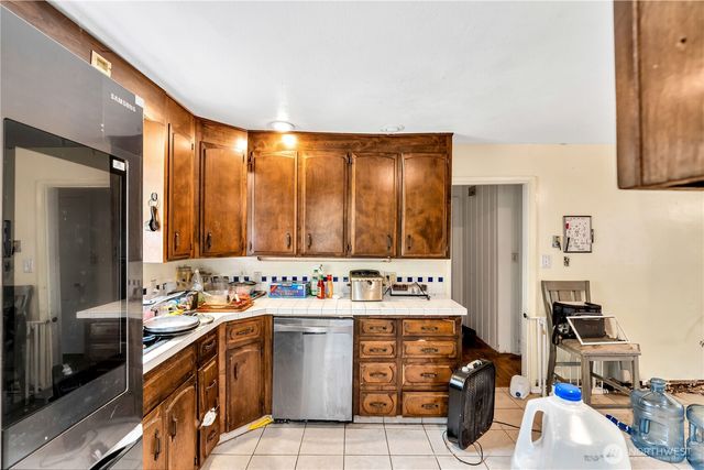 2307 W Castleman Street, Longview, WA 98632