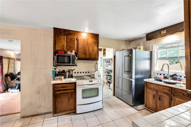 2307 W Castleman Street, Longview, WA 98632