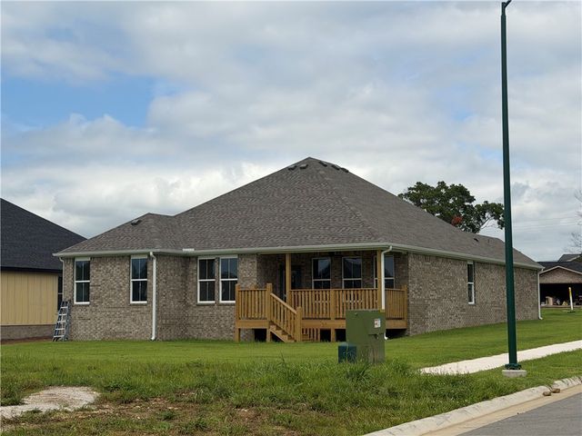 2300 Cassidy Court, Siloam Springs, AR 72761