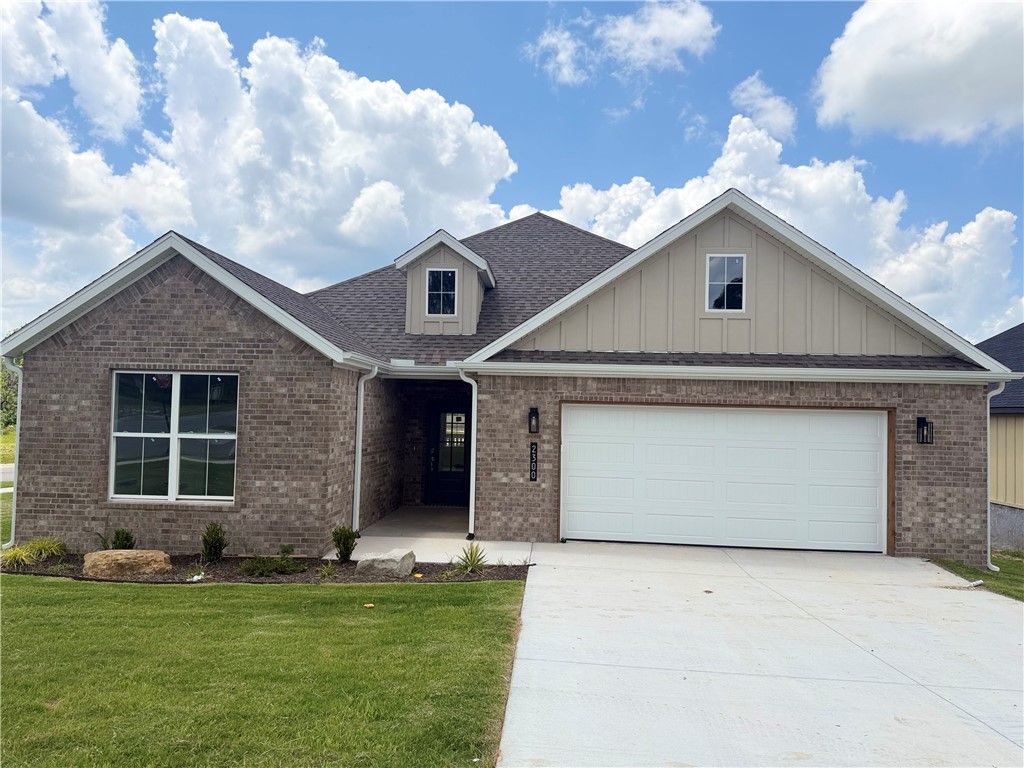 2300 Cassidy Court, Siloam Springs, AR 72761