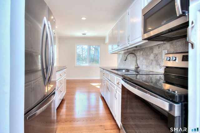 103 Southport Woods Drive 103, Fairfield, CT 06890