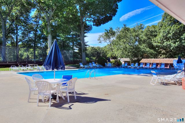 103 Southport Woods Drive 103, Fairfield, CT 06890