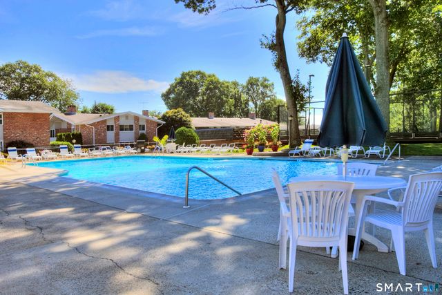 103 Southport Woods Drive 103, Fairfield, CT 06890