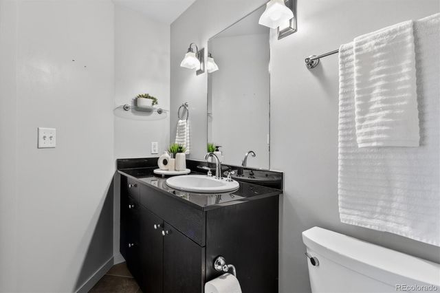 2001 Lincoln Street 810, Denver, CO 80202