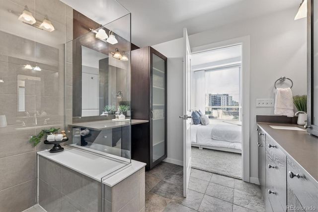 2001 Lincoln Street 810, Denver, CO 80202