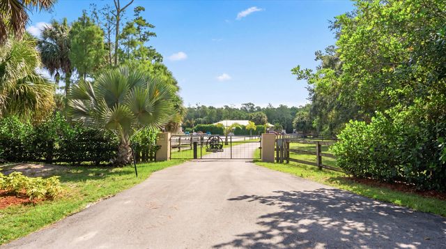 2910 Doe Trail, Loxahatchee, FL 33470