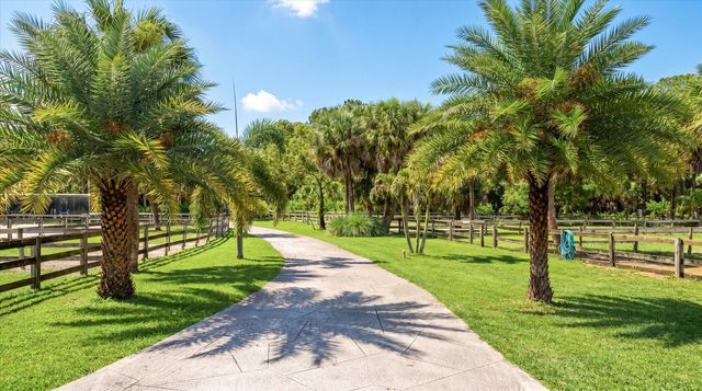2910 Doe Trail, Loxahatchee, FL 33470