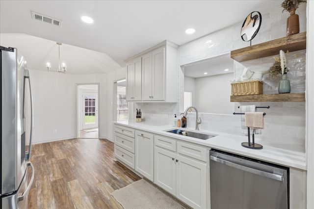 490 Spruce Drive, Highland Village, TX 75077