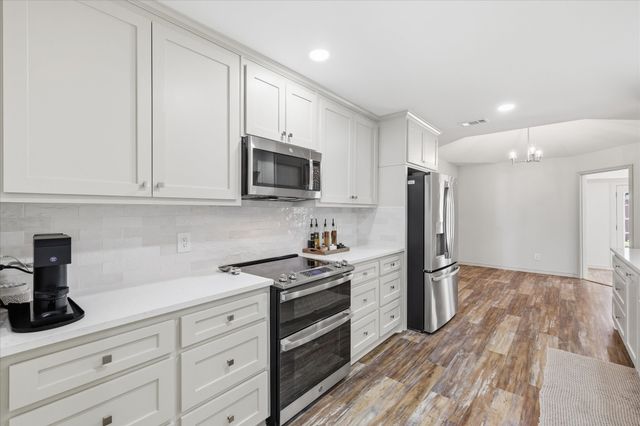 490 Spruce Drive, Highland Village, TX 75077