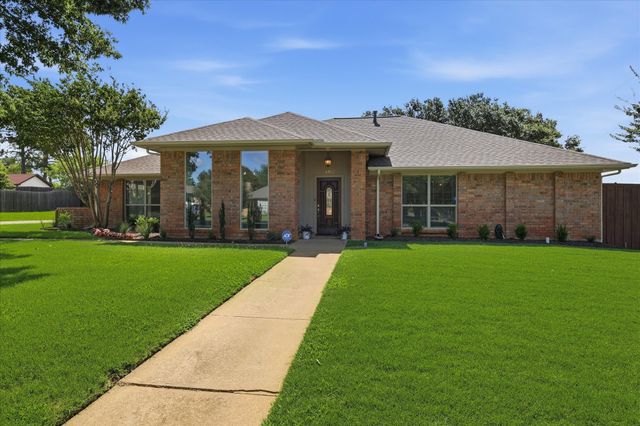 490 Spruce Drive, Highland Village, TX 75077