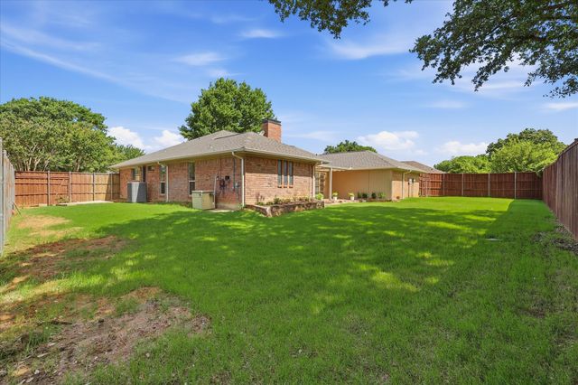 490 Spruce Drive, Highland Village, TX 75077