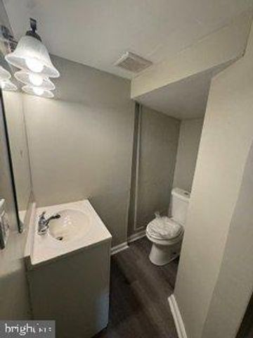 8349 HILLENDALE RD, Parkville, MD 21234