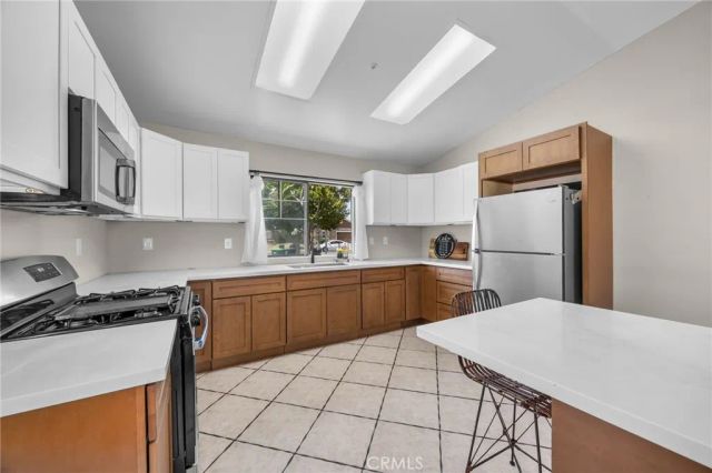 1409 Stratus, San Jacinto, CA 92582
