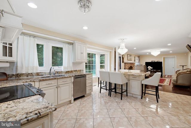 2132 CHERRY LEAF LN, Silver Spring, MD 20906