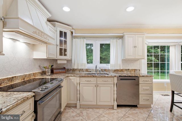 2132 CHERRY LEAF LN, Silver Spring, MD 20906