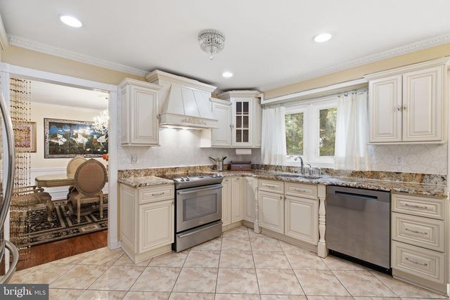 2132 CHERRY LEAF LN, Silver Spring, MD 20906
