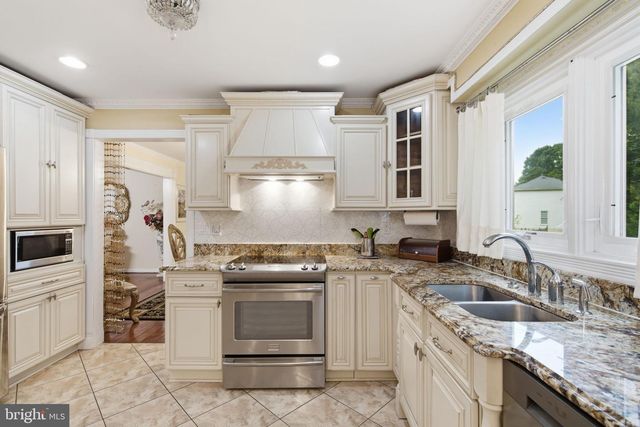 2132 CHERRY LEAF LN, Silver Spring, MD 20906