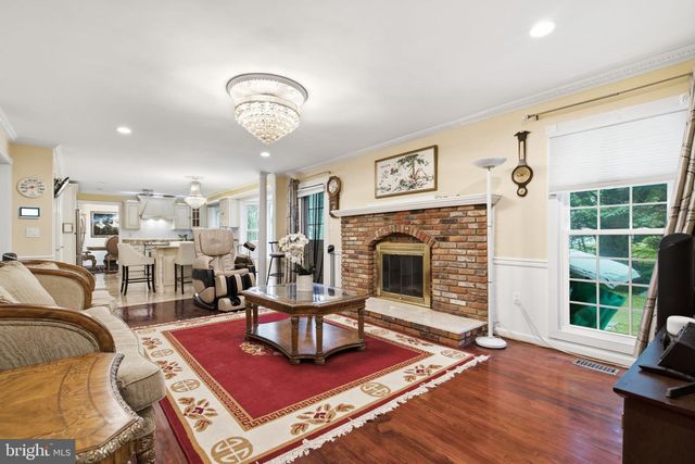 2132 CHERRY LEAF LN, Silver Spring, MD 20906