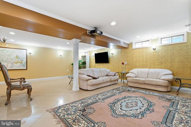2132 CHERRY LEAF LN, Silver Spring, MD 20906